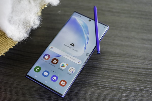 Màn hình Note 10+ Xanh Aura Blue rất ấn tượng
