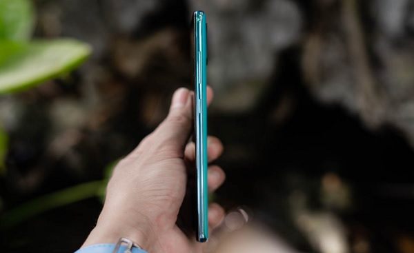 Samsung Galaxy A51 mỏng 7.7mm, nhẹ 170g