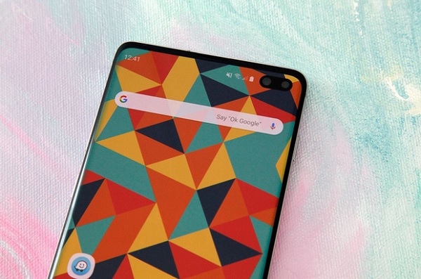 Ảnh render Galaxy S11+ được tiết lộ trước đó.