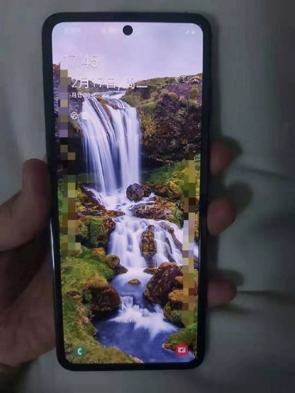 Galaxy Fold 2 sau khi mở ra hoàn toàn