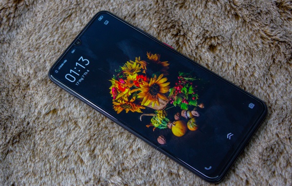 Tỷ lệ hiển thị mặt trước lên đến 90%, cho trải nghiệm chơi game hay xem video, đều rất tuyệt
