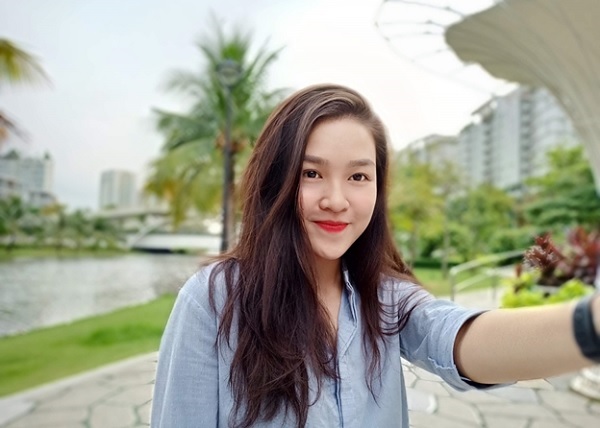 Ảnh selfie đẹp hút hồn với OPPO Reno2 F
