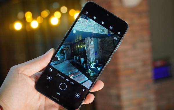 Camera selfie của Nokia 2.3 vẫn có độ phân giải là 5MP và hỗ trợ xóa phông
