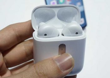 Trên tay OPPO Enco Free: Tai nghe không dây tương tự AirPods với giá bán siêu “hạt dẻ” chỉ 2,3 triệu đồng