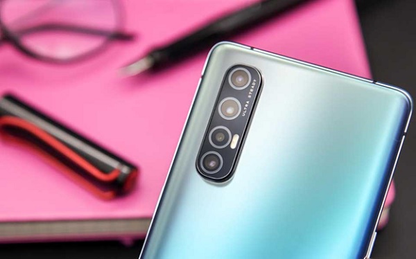 Cụm 3 camera ấn tượng trên Reno3 Pro