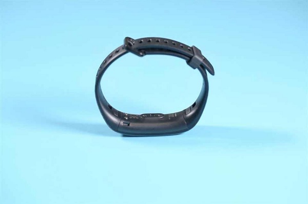 Huawei Band 4 Pro đi kèm với 11 chế độ luyện tập được tích hợp sẵn, có khả năng ghi lại dữ liệu tập luyện từ 127 bộ môn thể thao khác nhau