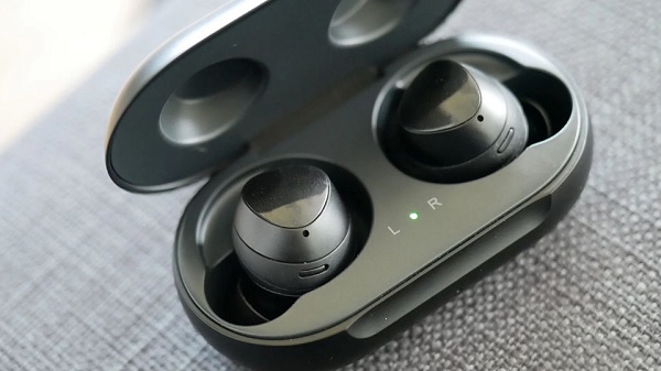 Tai nghe Galaxy Buds+ có tính năng chống ồn không?
