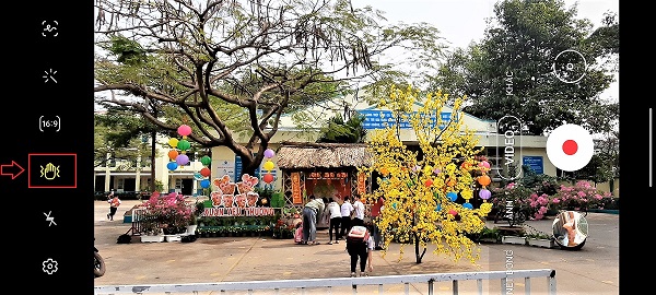 Việc kích hoạt Super Steady Video – Quay phim siêu ổn định trên Galaxy A51 cũng thật dễ dàng vì tính này cũng nằm ở giao diện chính