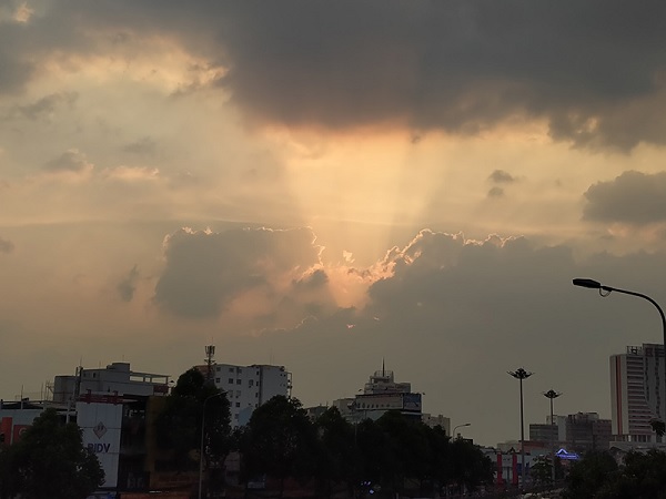 Ảnh chụp từ Realme 5i khi trời chuẩn bị tối