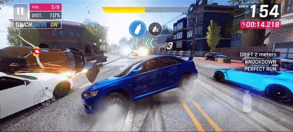 Khi chơi Asphalt 9, Realme 5i không bị giật và đứng hình với hiệu ứng tông xe