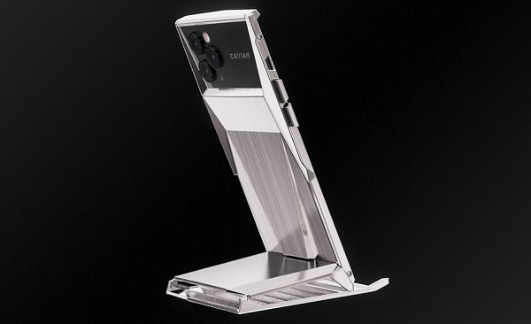 iPhone 11 Pro phiên bản Cyberphone mang thiết kế độc đáo mà ngay cả bản gốc cũng không có