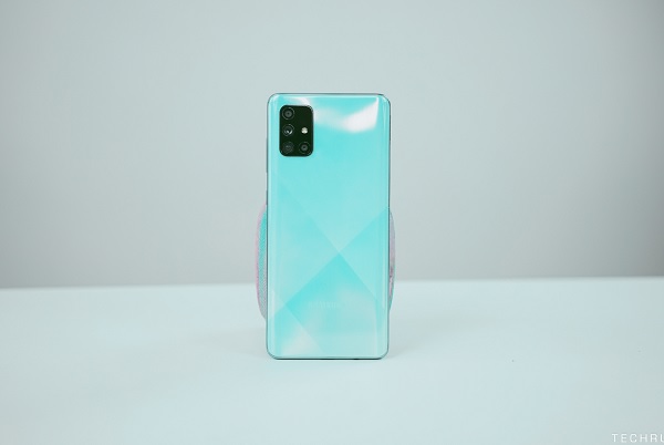 Galaxy A71 đẹp và chất