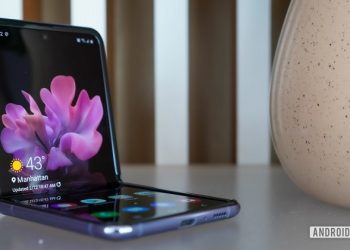 Samsung Galaxy Z Flip tiếp tục hết hàng ngay sau khi mở đợt đặt hàng thứ hai tại Việt Nam