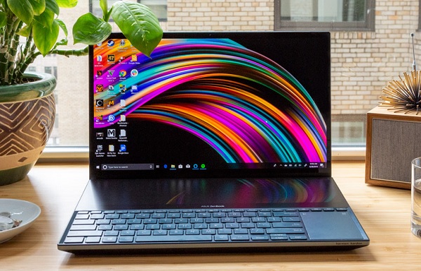 Màn hình máy với hình ảnh sắc nét, màu sắc sống động, giàu chi tiết cùng độ tương phản cao