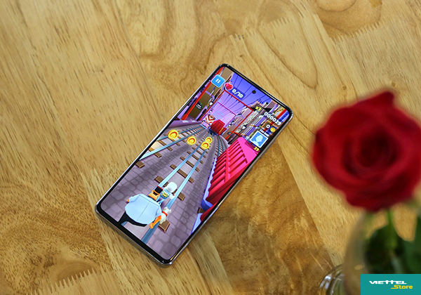 Galaxy Note 10 Lite có màn hình lớn, độ phân giải cao, hỗ trợ công nghệ HDR đáp ứng nhu cầu giải trí rất tốt