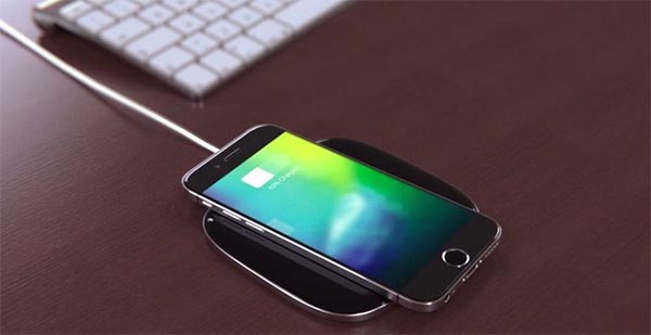 Không thể vừa dùng điện thoại vừa sạc không dây 