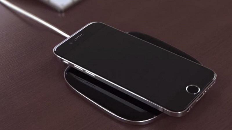 iPhone 7 có hỗ trợ tính năng sạc không dây với sự hỗ trợ của phụ kiện