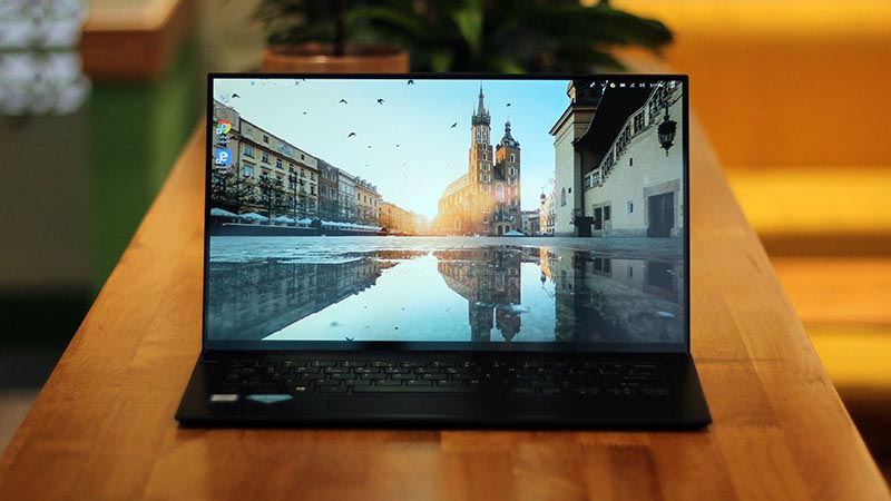 Thiết kế màn hình chất lượng Full HD cho laptop chơi game