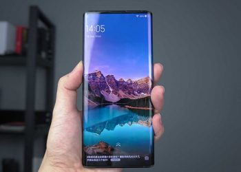 Ảnh chụp màn hình hé lộ mặt trước của OPPO Find X2: Màn hình đục lỗ, cạnh viền siêu mỏng