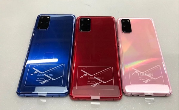 Phiên bản Đỏ và Xanh Dương xuất hiện trong bài đăng của Ice Universe
