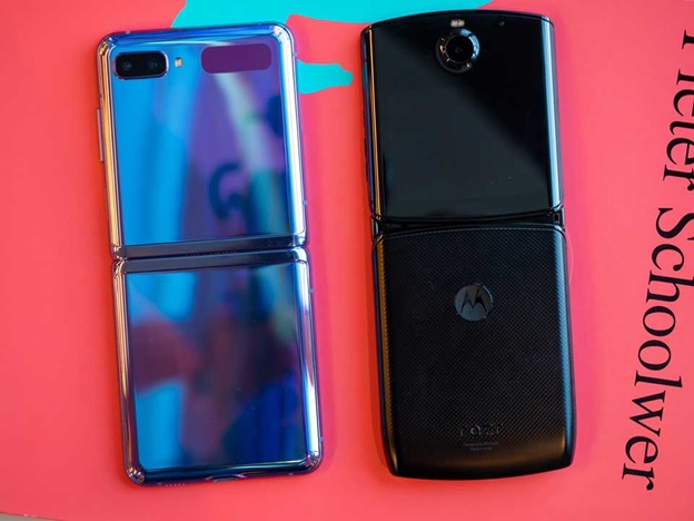 nên mua Galaxy Z Flip hay Motorola Razr