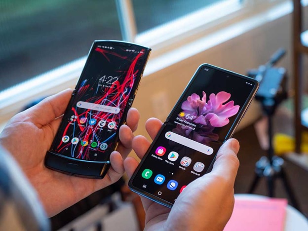 Màn hình 2 thiết bị sau khi mở ra