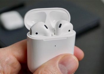 Cách phân biệt tai nghe Airpods 1 và 2
