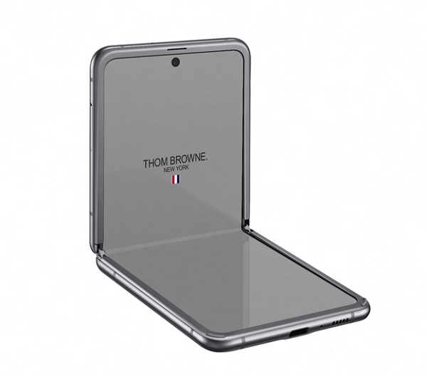Sau khi mở Galaxy Z Flip Thom Browne Edition