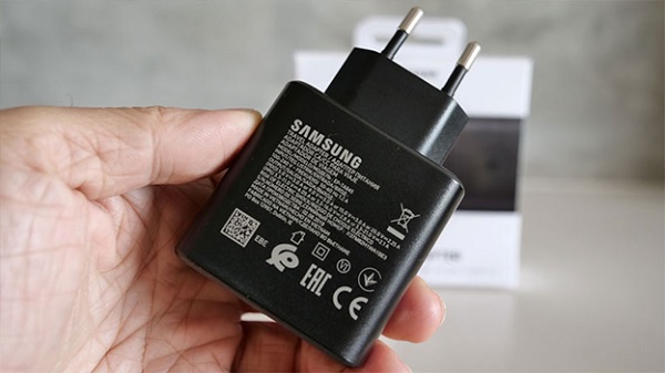 Galaxy S20 Ultra được hỗ trợ sạc nhanh 45W