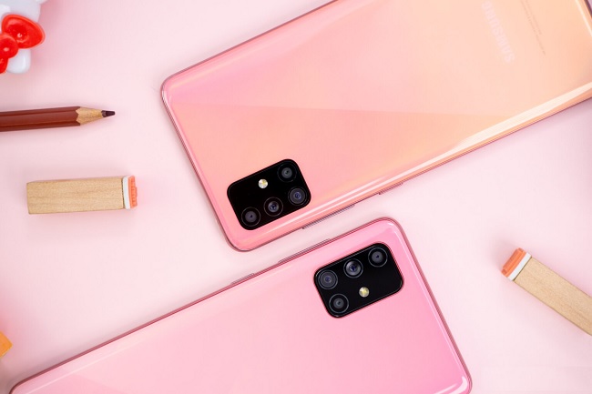 Thiết lập cụm camera hình chữ nhật gần tương tự Galaxy Note 10