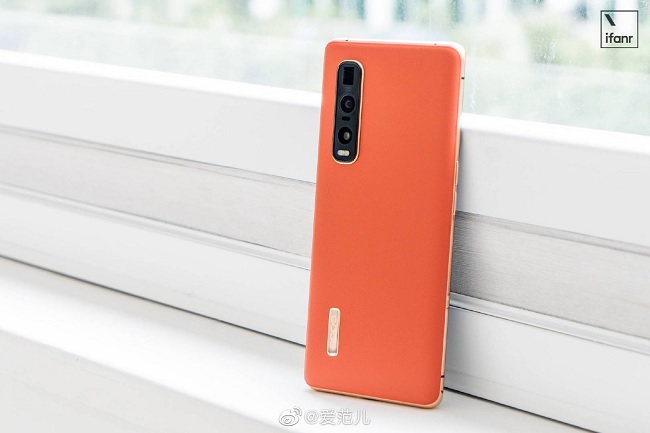 Phiên bản Find X2 Pro bằng da sang trọng và rất bắt mắt