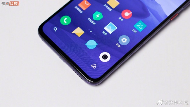 Cằm Redmi K30 Pro khá mỏng