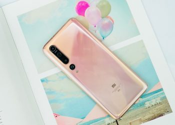 Cận cảnh Xiaomi Mi 10 màu hồng dịu dàng, nhẹ nhàng cho phái đẹp