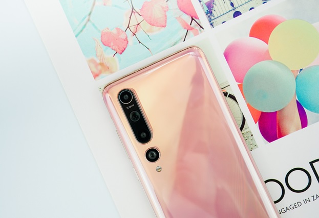 Cận cảnh camera trên Mi 10 màu hồng