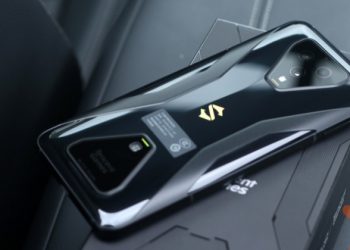 Cận cảnh Black Shark 3: Thiết kế hầm hố, cấu hình khủng, sạc siêu nhanh
