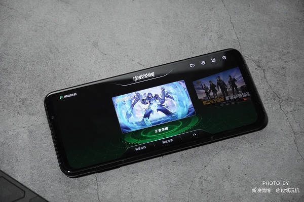 Về tối ưu hóa hiệu năng, Black Shark 3 được trang bị động cơ SolarCore thế hệ thứ hai do Tencent Games tạo ra