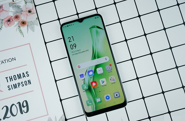 OPPO A31 được trang bị một màn hình 6.5 inch, sử dụng tấm nền LCD IPS độ phân giải HD+ (720 x 1600), tỷ lệ hiển thị 20:9.OPPO A31 được trang bị một màn hình 6.5 inch, sử dụng tấm nền LCD IPS độ phân giải HD+ (720 x 1600), tỷ lệ hiển thị 20:9