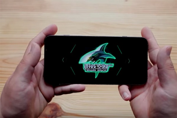 Black Shark 3 Pro 8GB giá 4.699 Yuan (khoảng 15,6 triệu đồng) mở bán từ ngày 17/3