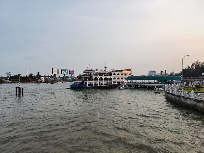 Hình ảnh không bị hiện tượng mắt cá khi chụp ở chế độ góc siêu rộng