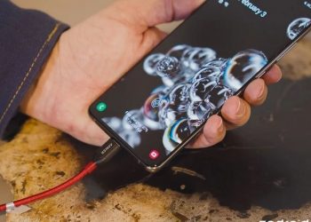 Đánh giá sạc pin Galaxy S20 Ultra: Chỉ mất 58 phút để sạc đầy 100%