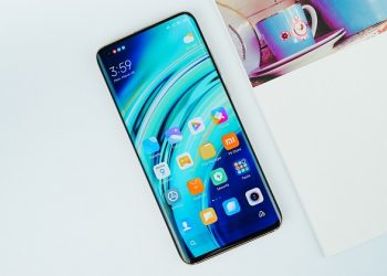 Đánh giá Xiaomi Mi 10: màn hình cao cấp, Snapdragon 865, 4 camera