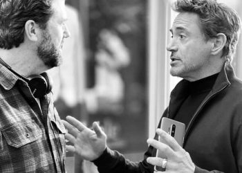 Rò rỉ OnePlus 8 Pro trên tay  diễn viên nổi tiếng Robert Downey Jr.