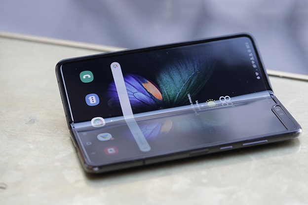 Lộ thông tin về Galaxy Fold 2