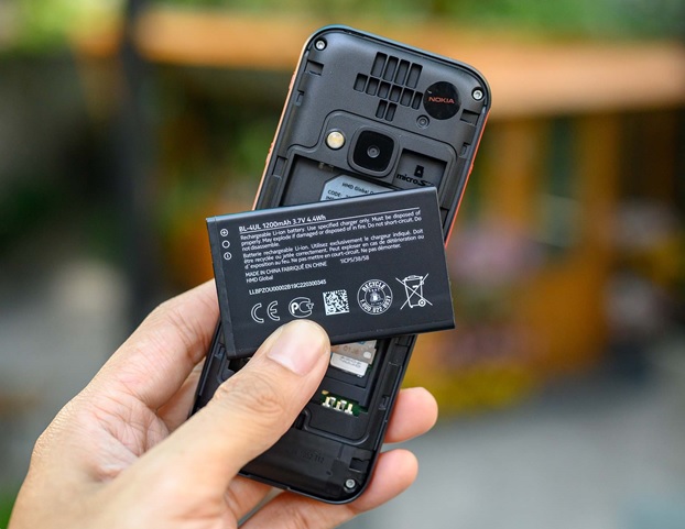 Nokia 5310 (2020) được trang bị viên pin dung lượng 1.200 mAh. Máy cho thời gian chờ lên đến 22 ngày, phát nhạc trong khoảng 10 tiếng
