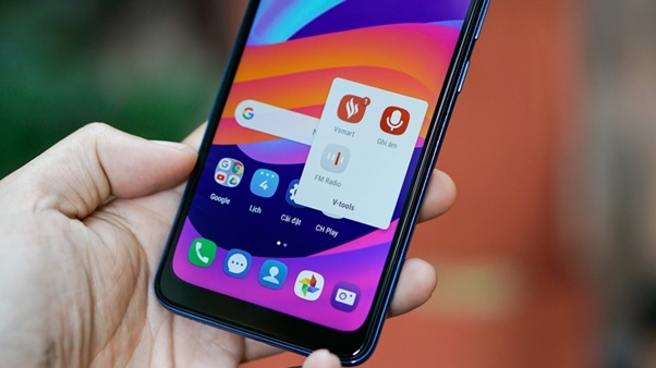 Máy chạy trên nền tảng Android 9.0 và giao diện VOS 2.5 dành riêng cho người dùng Việt