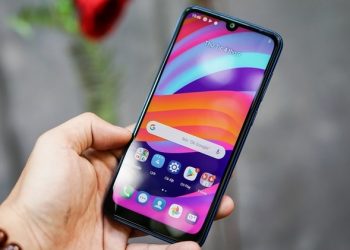 Trên tay Vsmart Star 3: Smartphone màn hình giọt nước, camera kép, pin 3500mAh, giá 1,79 triệu