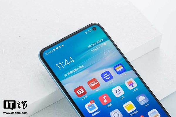 Vivo Z6 5G được cài sẵn hệ điều hành Android 10 với giao diện FunTouch OS 10