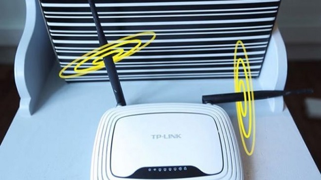 Chúng ta nên chỉnh Router có 2 anten cho chúng vuông góc với nhau