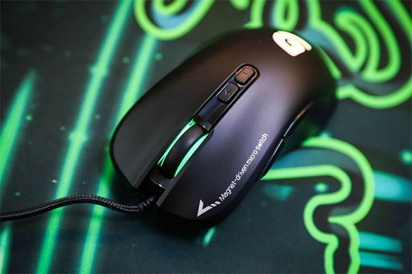 Fuhlen G90 Evo dành cho game thủ thiết kế dây kết nối được bọc vải 