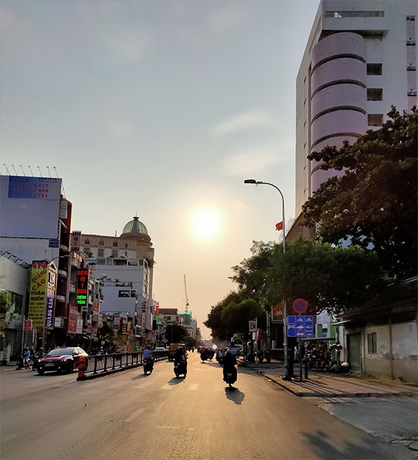 Ảnh chụp ngược sáng ở chế độ tự động